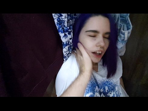 ❤️ Löysin siskoni kaapista ja autoin häntä laukeamaan Pornovideo at fi.fuckmymac.ru ❤